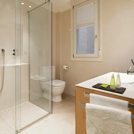 Easo 2c By Feelfreerentals